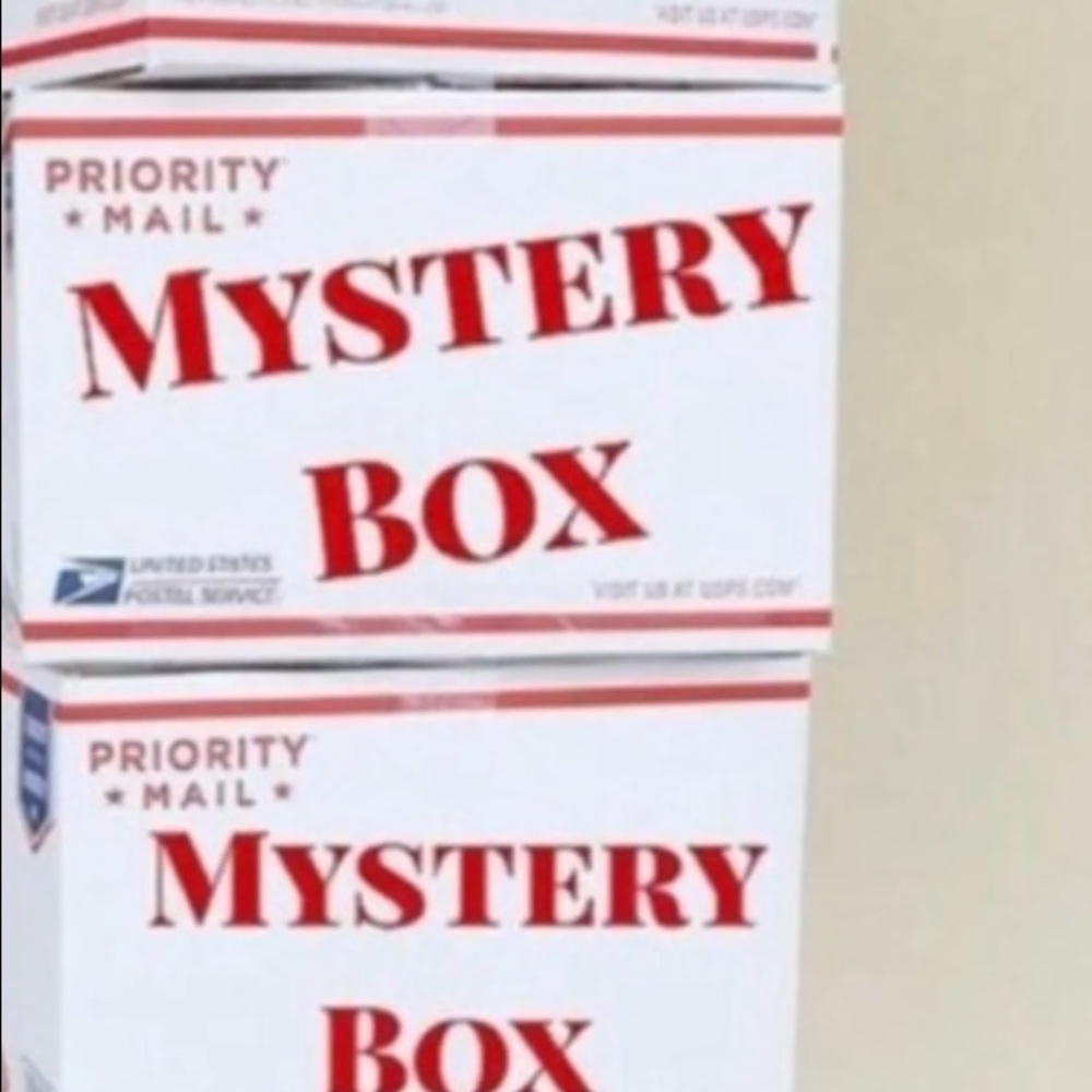 Mystery boxes - Picture 2 of 3